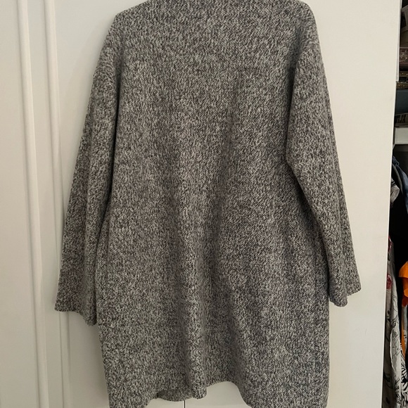 Zara Jacket - Picture 2 of 4